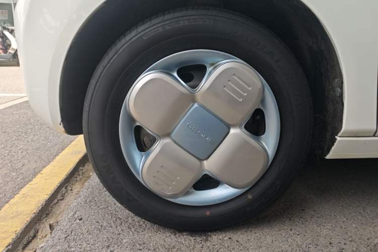 Used Geely Galaxy Panda 2023 Panda Mini 200km Endurance Bear Left Front Wheel Hub