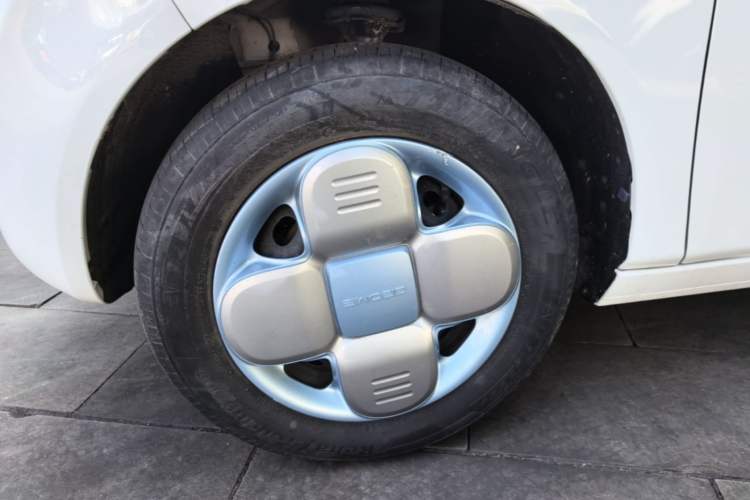 Used Geely Galaxy Panda 2023 Panda Mini 200km Endurance Bear Left Front Wheel Hub