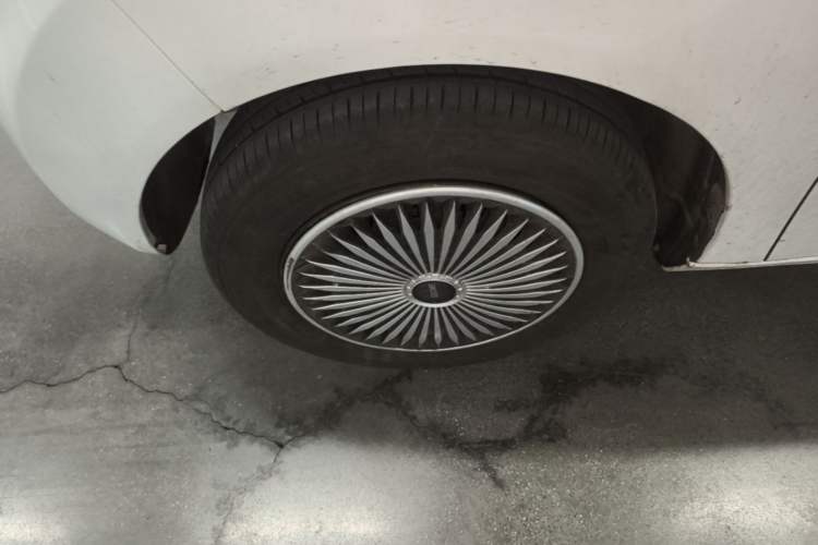 Used Geely Galaxy Panda 2023 Panda Mini 200km Endurance Bear Left Front Wheel Hub