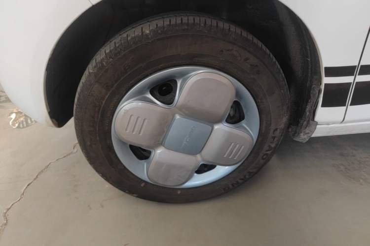 Used Geely Galaxy Panda 2023 Panda Mini 200km Endurance Bear Left Front Wheel Hub