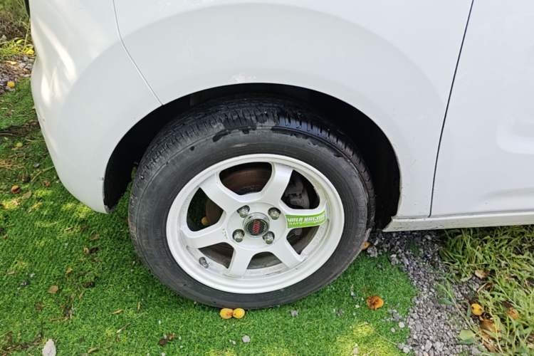 Used Geely Galaxy Panda 2023 Panda Mini 200km Dynamic Bear Left Front Wheel Hub