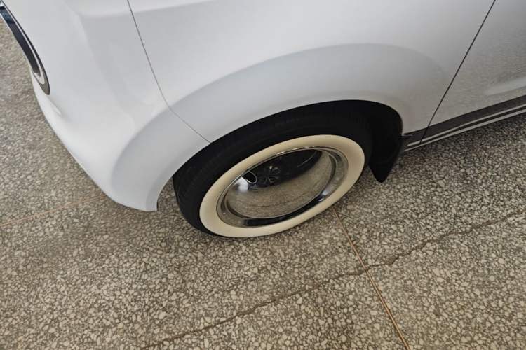 Used Geely Galaxy Panda 2023 Panda Mini 200km Endurance Bear Left Front Wheel Hub