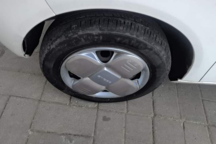Used Geely Galaxy Panda 2023 Panda Mini 120km Asian Games Edition Left Front Wheel Hub