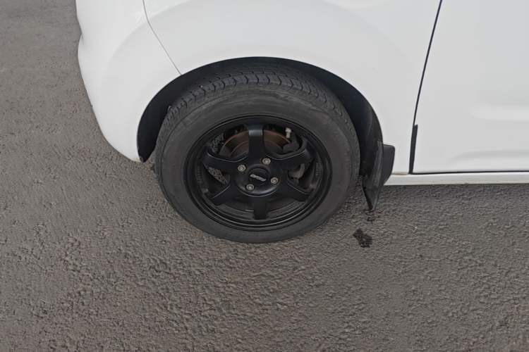 Used Geely Galaxy Panda 2023 Panda Mini 200km Dynamic Bear Left Front Wheel Hub