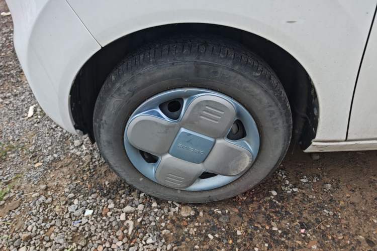 Used Geely Galaxy Panda 2023 Panda Mini 120km Super Cute Bear Left Front Wheel Hub