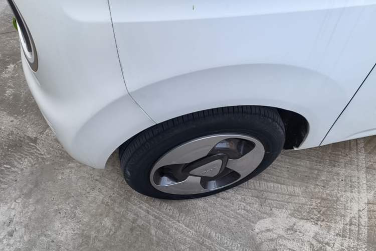 Used Geely Galaxy Panda 2023 Panda Mini 200km Dynamic Bear Left Front Wheel Hub