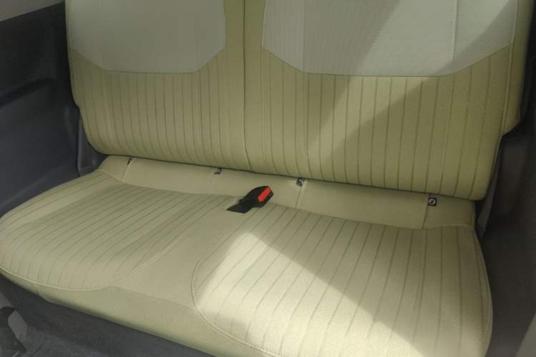 Used Geely Galaxy Panda 2023 Panda Mini 200km Endurance Bear Left Rear Seat
