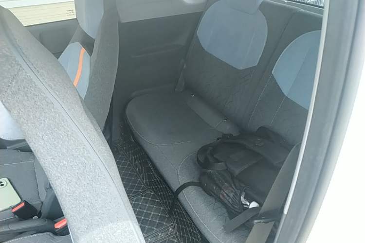 Used Geely Galaxy Panda 2023 Panda Mini 200km Endurance Bear Left Rear Seat
