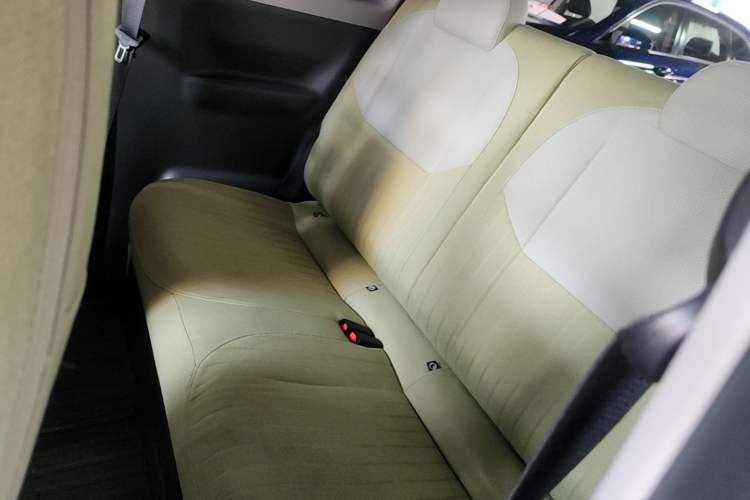 Used Geely Galaxy Panda 2023 Panda Mini 200km Endurance Bear Left Rear Seat
