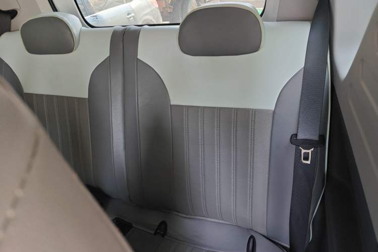 Used Geely Galaxy Panda 2023 Panda Mini 200km Endurance Bear Left Rear Seat