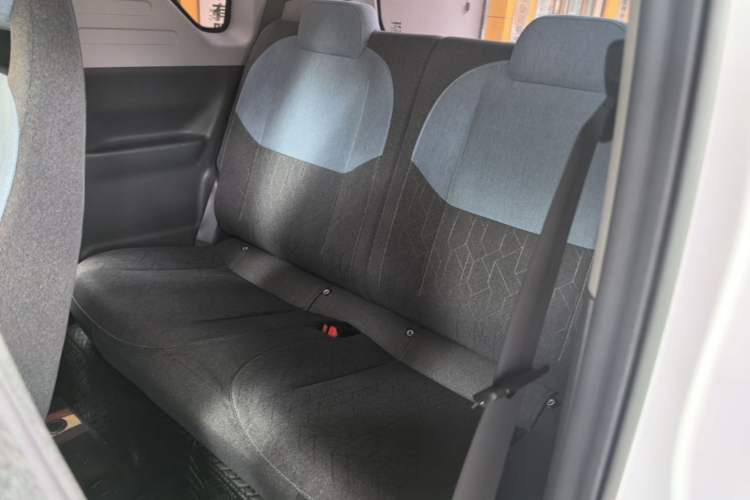 Used Geely Galaxy Panda 2023 Panda Mini 200km Endurance Bear Left Rear Seat