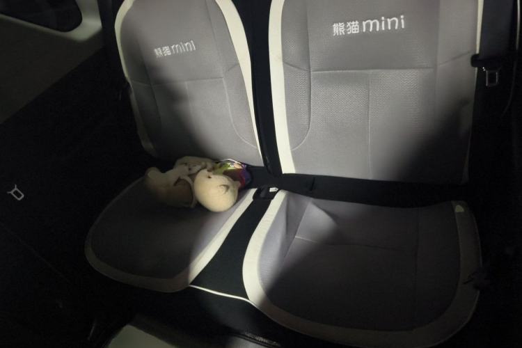 Used Geely Galaxy Panda 2023 Panda Mini 200km Endurance Bear Left Rear Seat