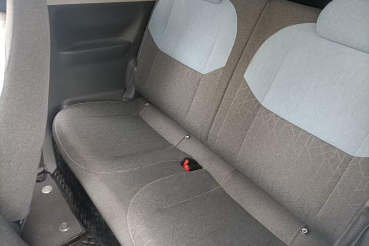 Used Geely Galaxy Panda 2023 Panda Mini 200km Endurance Bear Left Rear Seat