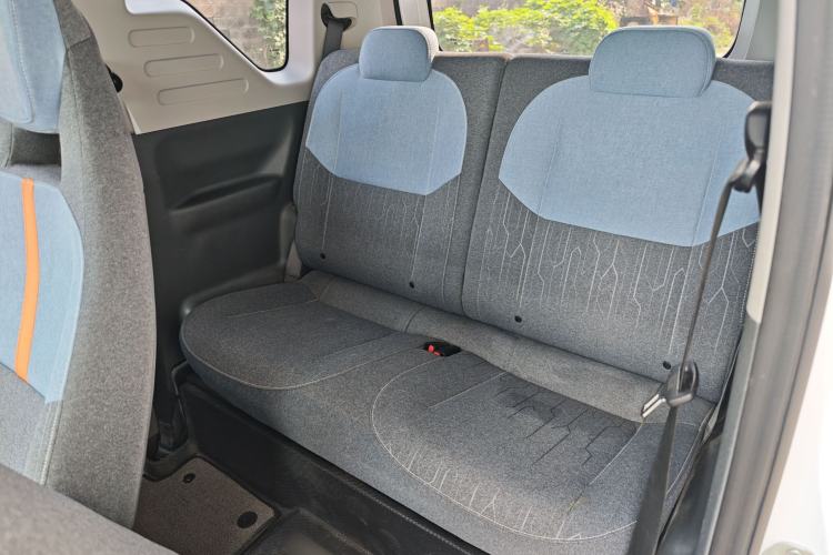 Used Geely Galaxy Panda 2023 Panda Mini 200km Endurance Bear Left Rear Seat