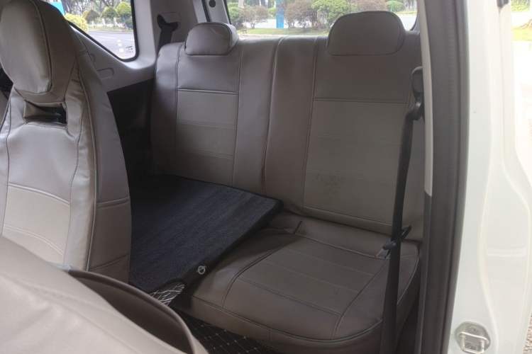 Used Geely Galaxy Panda 2023 Panda Mini 200km Endurance Bear Left Rear Seat