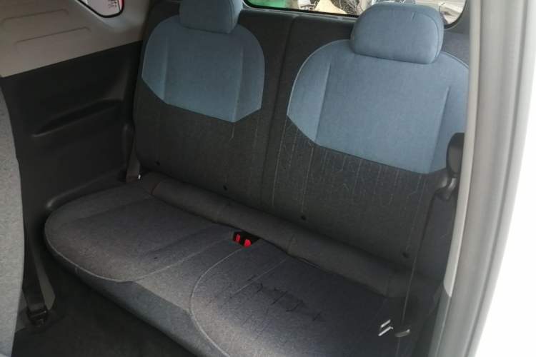 Used Geely Galaxy Panda 2023 Panda Mini 200km Endurance Bear Left Rear Seat