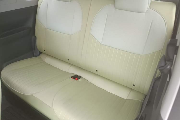 Used Geely Galaxy Panda 2023 Panda Mini New Year Edition Treasure Bear Left Rear Seat