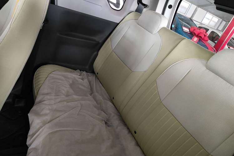 Used Geely Galaxy Panda 2023 Panda Mini New Year Edition Treasure Bear Left Rear Seat