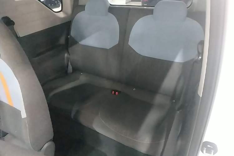Used Geely Galaxy Panda 2023 Panda Mini 200km Endurance Bear Left Rear Seat