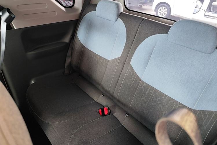 Used Geely Galaxy Panda 2023 Panda Mini 200km Endurance Bear Left Rear Seat