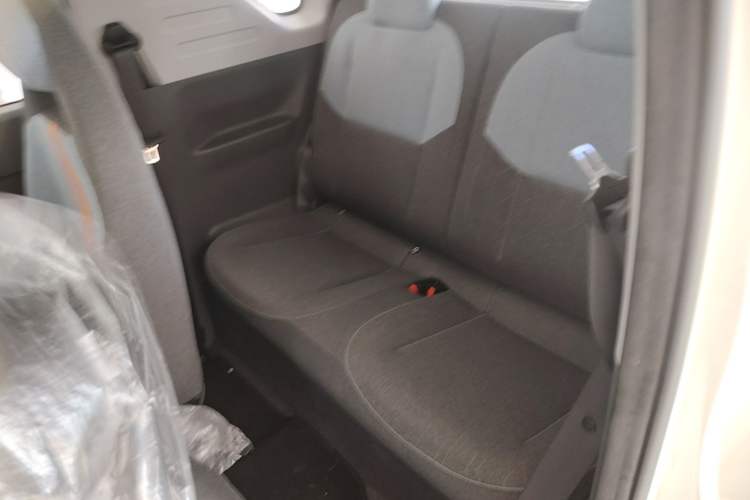 Used Geely Galaxy Panda 2023 Panda Mini 200km Endurance Bear Left Rear Seat
