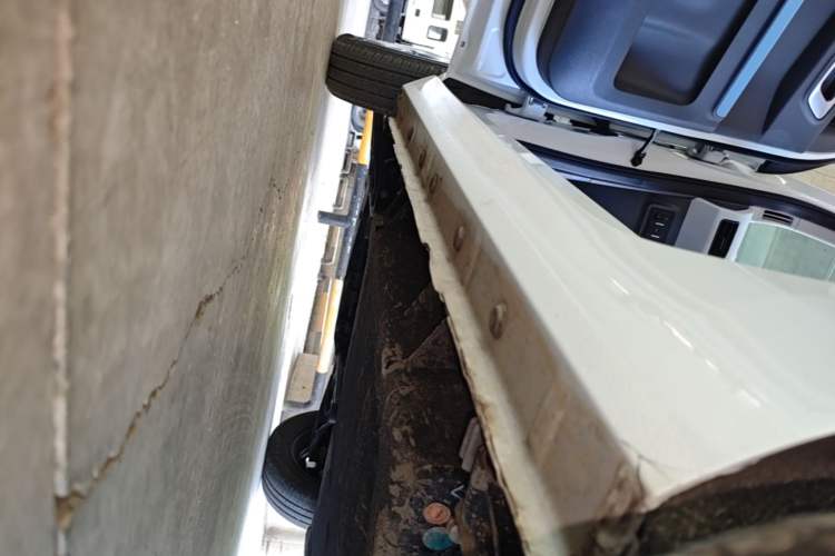 Used Geely Galaxy Panda 2023 Panda Mini 200km Endurance Bear Left Side Sill