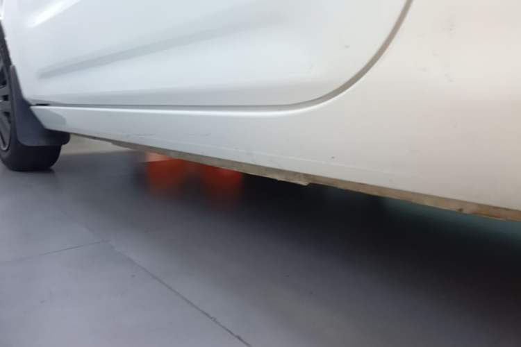 Used Geely Galaxy Panda 2023 Panda Mini 200km Endurance Bear Left Side Sill