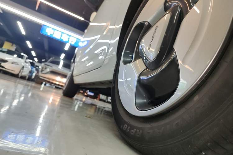 Used Geely Galaxy Panda 2023 Panda Mini 200km Dynamic Bear Left Side Sill