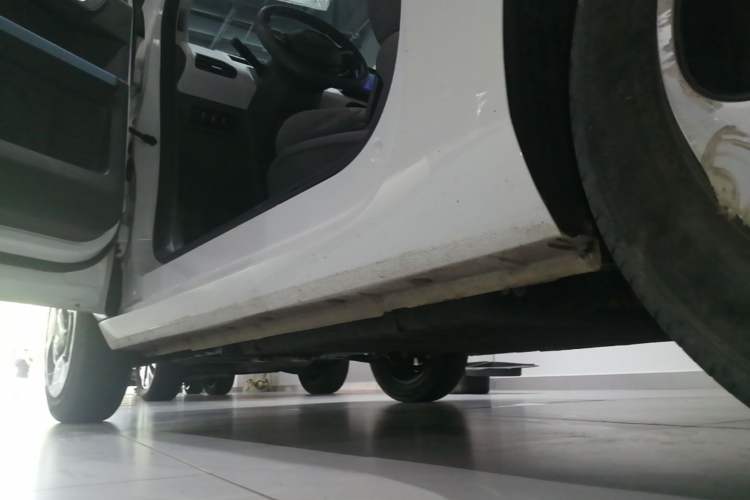 Used Geely Galaxy Panda 2023 Panda Mini 200km Dynamic Bear Left Side Sill