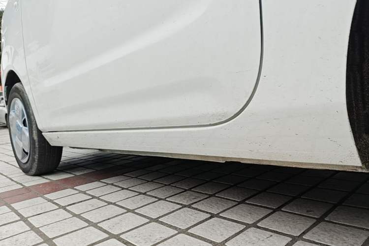 Used Geely Galaxy Panda 2023 Panda Mini 200km Endurance Bear Left Side Sill