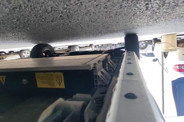 Used Geely Galaxy Panda 2023 Panda Mini 120km Super Cute Bear Left Side Sill