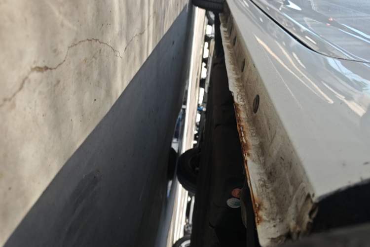 Used Geely Galaxy Panda 2023 Panda Mini 200km Endurance Bear Left Side Sill