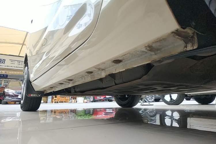 Used Geely Galaxy Panda 2023 Panda Mini 200km Dynamic Bear Left Side Sill
