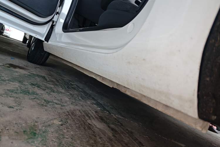 Used Geely Galaxy Panda 2023 Panda Mini 200km Endurance Bear Left Side Sill