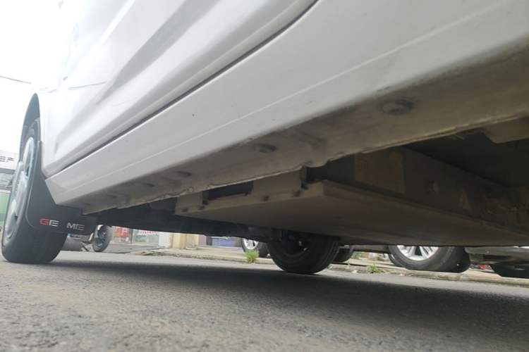 Used Geely Galaxy Panda 2023 Panda Mini 120km Super Cute Bear Left Side Sill