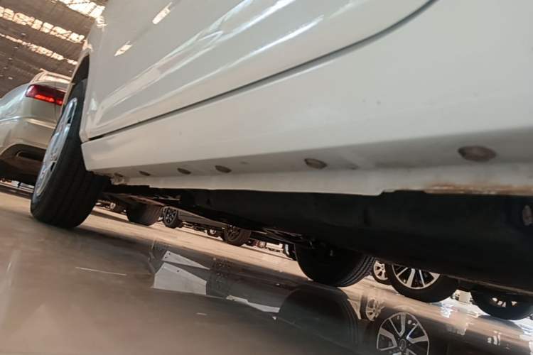 Used Geely Galaxy Panda 2023 Panda Mini 200km Endurance Bear Left Side Sill