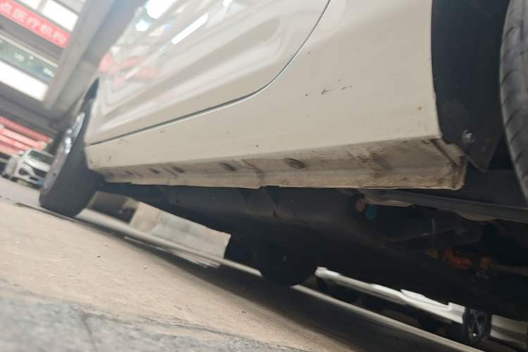 Used Geely Galaxy Panda 2023 Panda Mini 200km Endurance Bear Left Side Sill