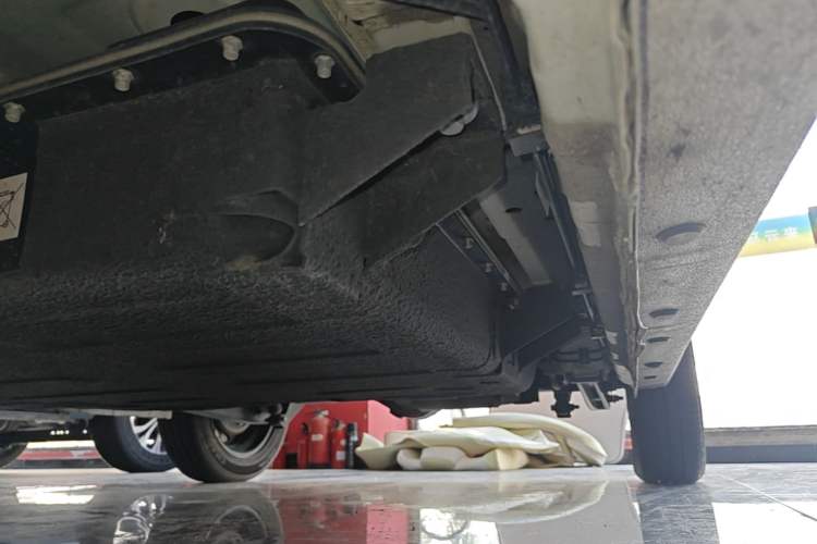 Used Geely Galaxy Panda 2023 Panda Mini 200km Dynamic Bear Left Side Sill