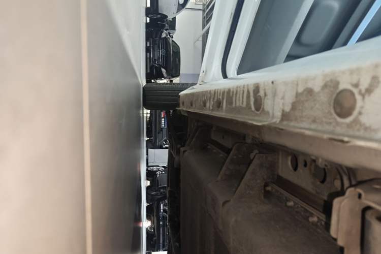 Used Geely Galaxy Panda 2023 Panda Mini 200km Endurance Bear Left Side Sill