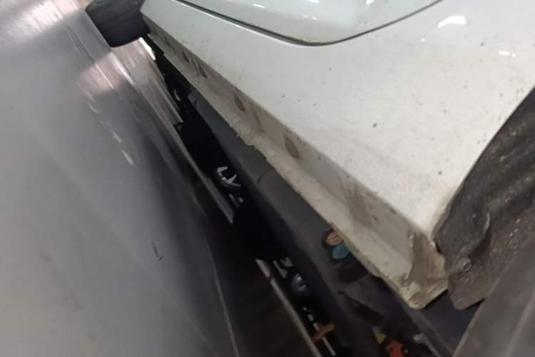 Used Geely Galaxy Panda 2023 Panda Mini 200km Endurance Bear Left Side Sill