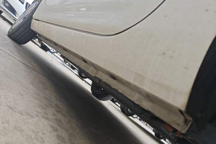 Used Geely Galaxy Panda 2023 Panda Mini 200km Endurance Bear Left Side Sill