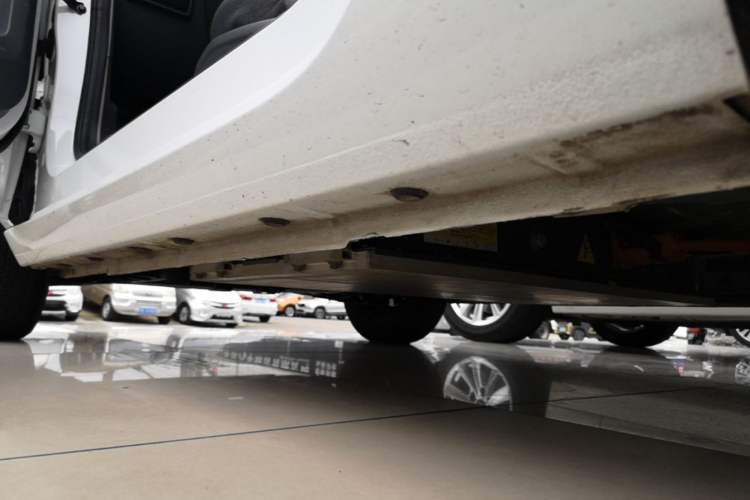Used Geely Galaxy Panda 2023 Panda Mini 120km Super Cute Bear Left Side Sill
