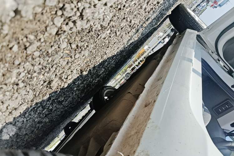Used Geely Galaxy Panda 2023 Panda Mini 200km Dynamic Bear Left Side Sill