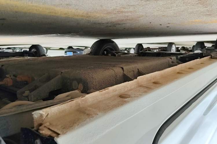 Used Geely Galaxy Panda 2023 Panda Mini 200km Endurance Bear Left Side Sill