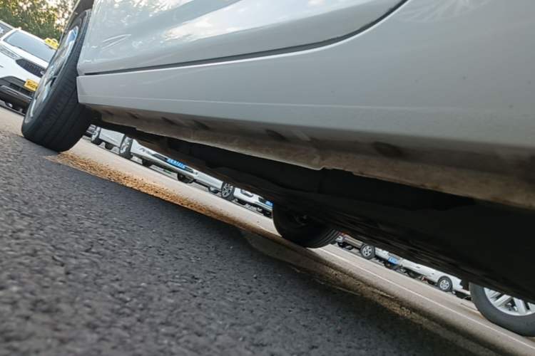 Used Geely Galaxy Panda 2023 Panda Mini 200km Endurance Bear Left Side Sill