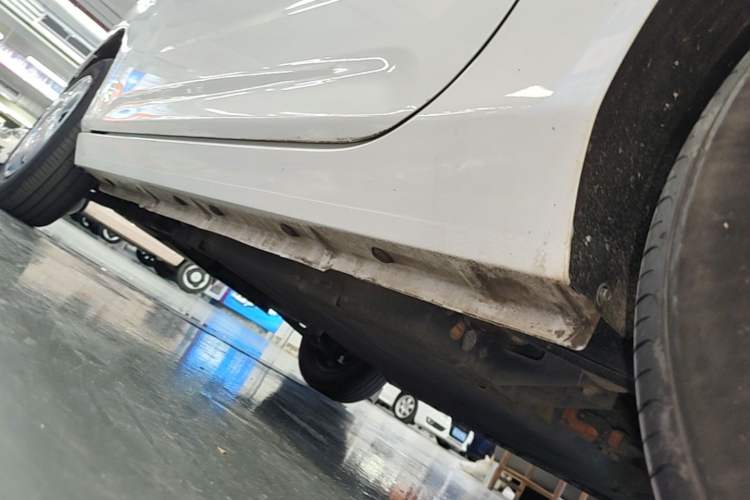 Used Geely Galaxy Panda 2023 Panda Mini 200km Endurance Bear Left Side Sill