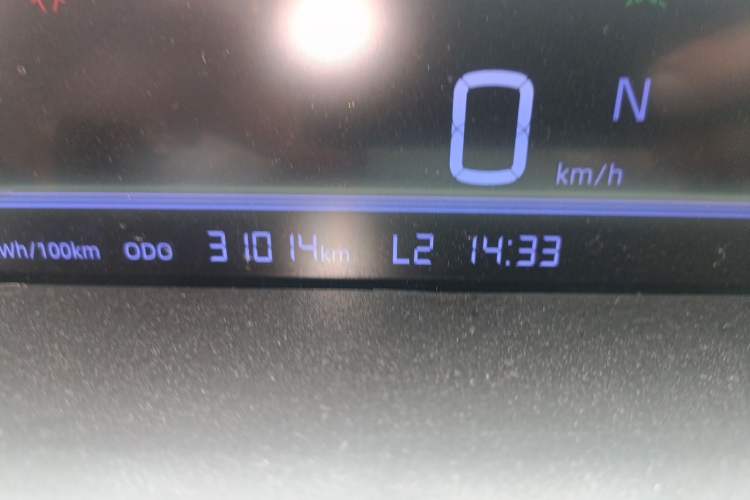Used Geely Galaxy Panda 2023 Panda Mini 200km Endurance Bear Odometer Close Up