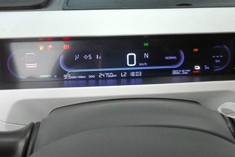 Used Geely Galaxy Panda 2023 Panda Mini 120km Cute Bear Odometer Close Up