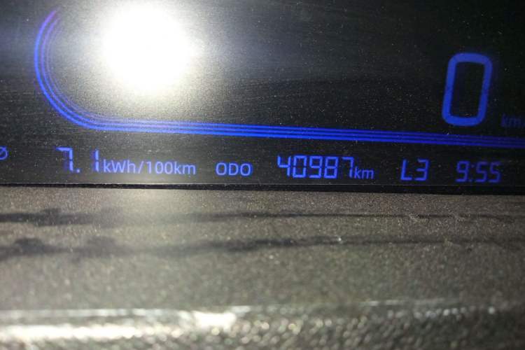 Used Geely Galaxy Panda 2023 Panda Mini 200km Endurance Bear Odometer Close Up