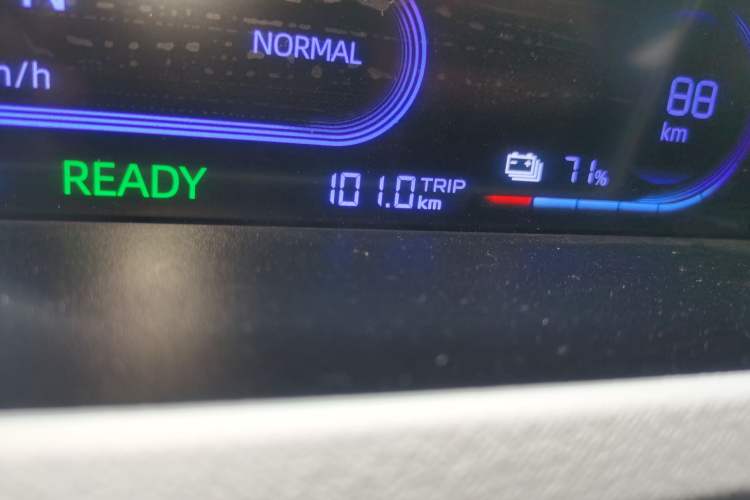 Used Geely Galaxy Panda 2023 Panda Mini 120km Asian Games Edition Odometer Close Up